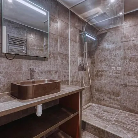 5 Sweet Suites For 10 Guests Close To Avenue Liberty شقة *